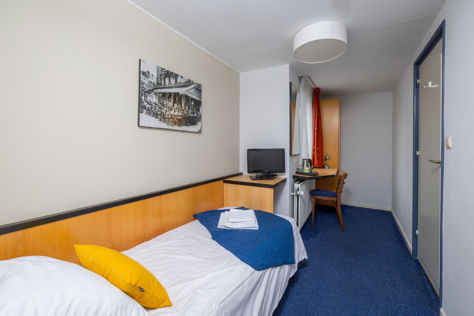 Hotel 1711 3*